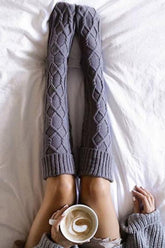 Bequeme, warme Socken bis zum Oberschenkel